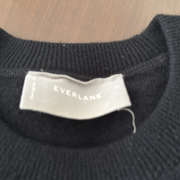 Everlane women’s cashmere Black Sweater - Picture 3 of 4